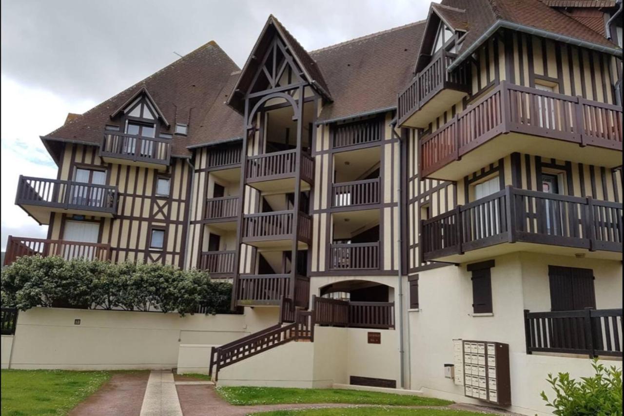 Apt With Balcony At 350 M From The Beach Cabourg Extérieur photo